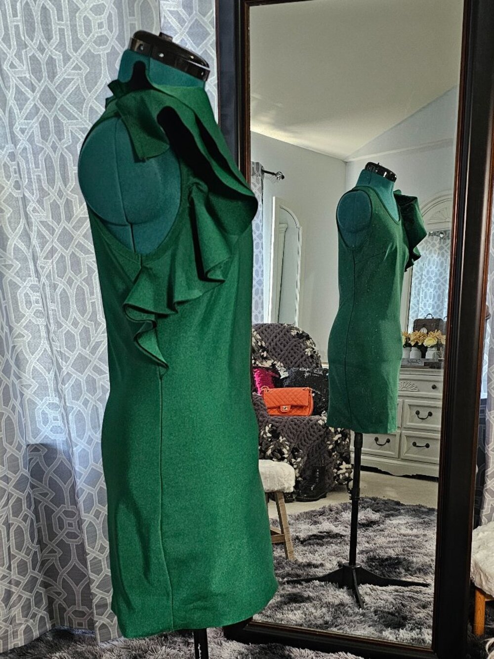 Wow Couture Green Ruffle‑Shoulder Bodycon Dress – Size L - Picture 4 of 7